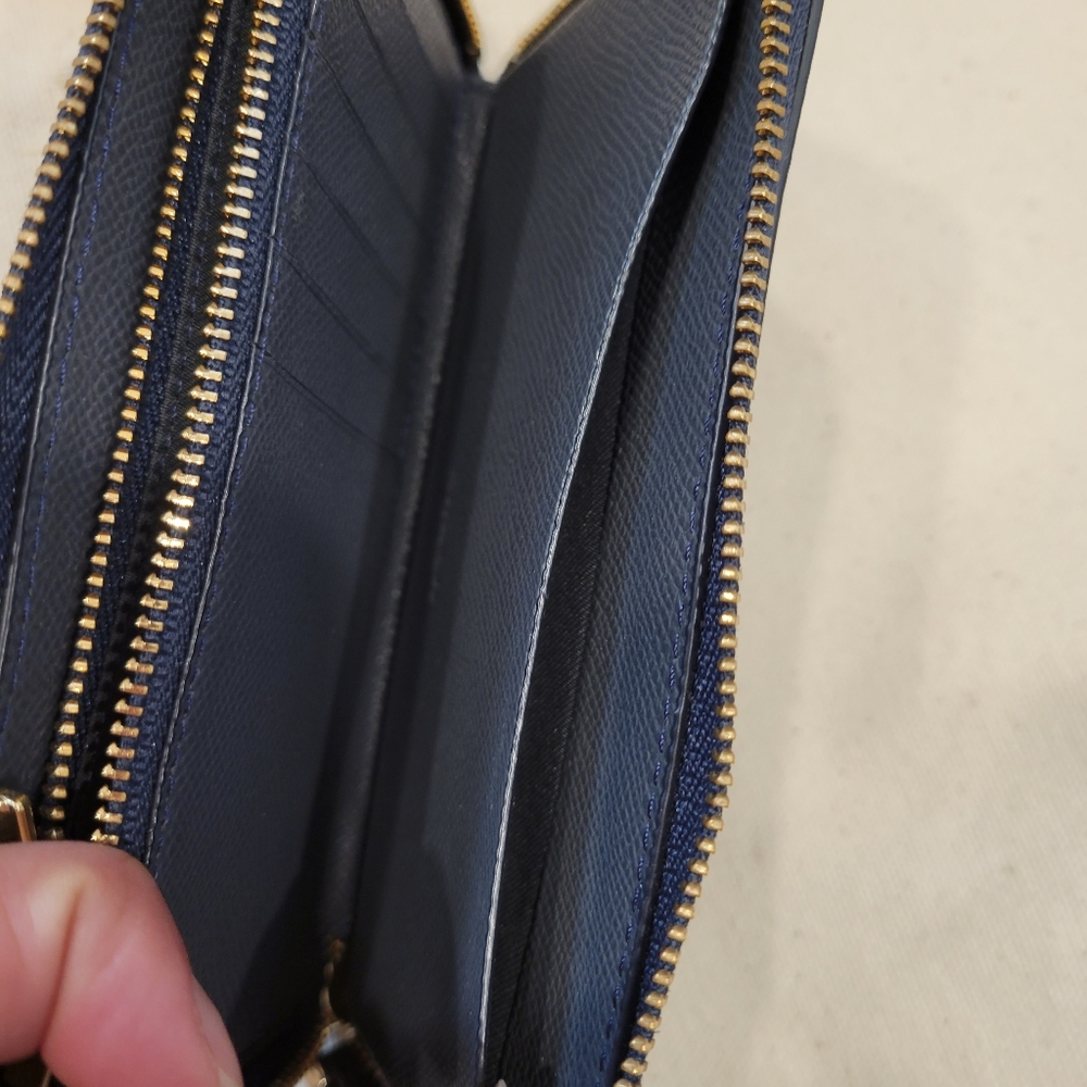 Coach wristlet - Picture 4 of 5